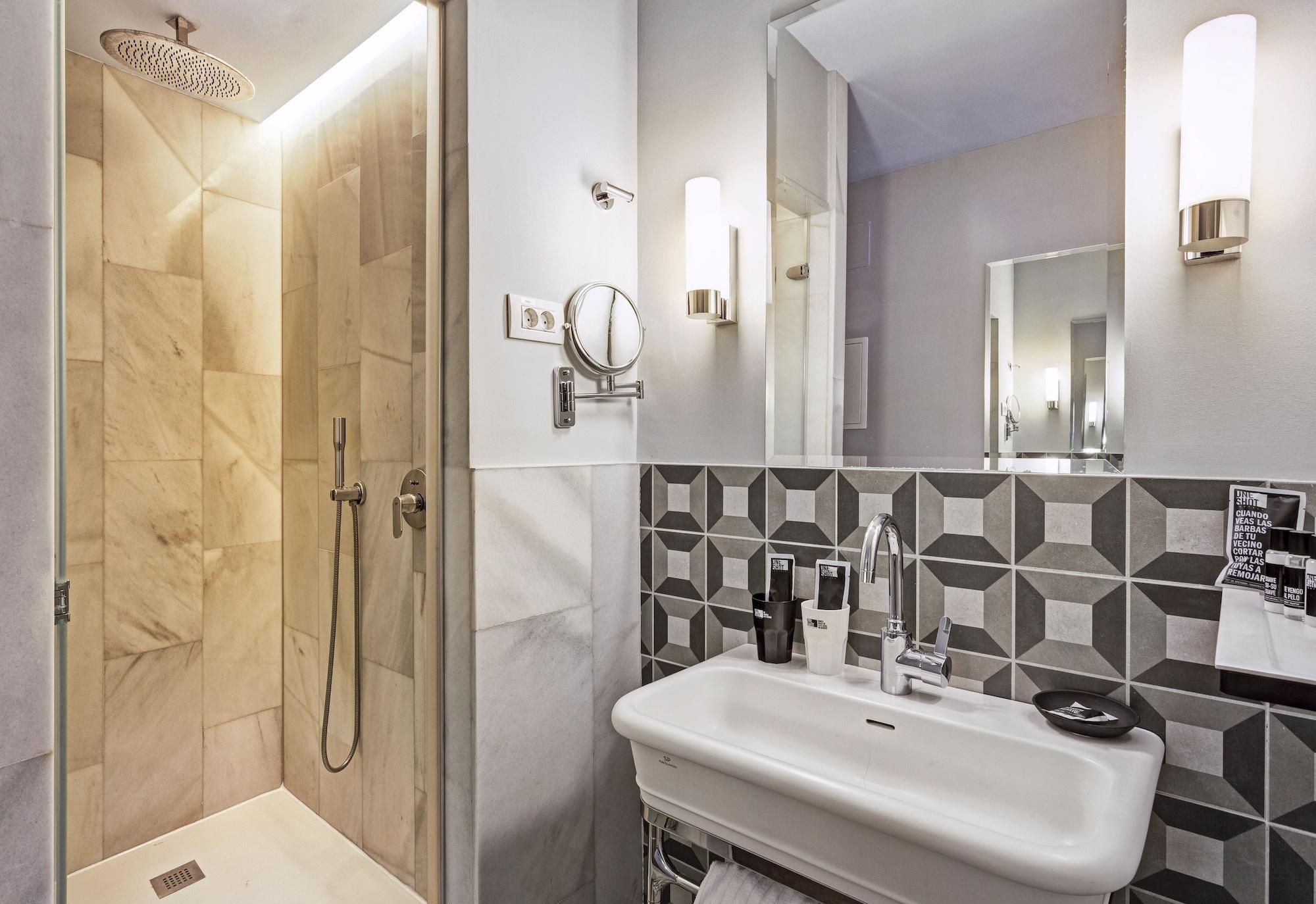 One Shot Recoletos Hotel มาดริด ภายนอก รูปภาพ