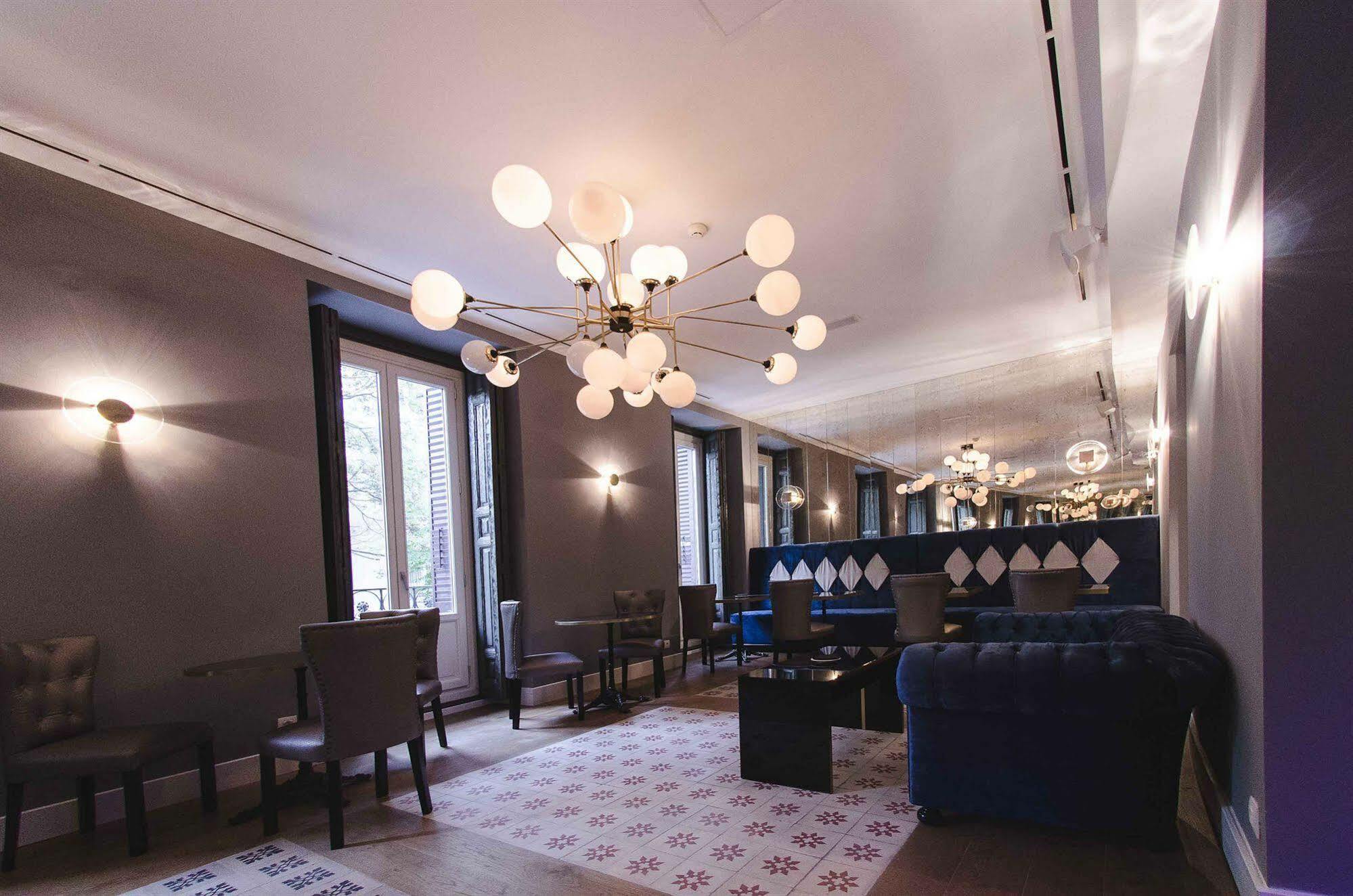 One Shot Recoletos Hotel มาดริด ภายนอก รูปภาพ